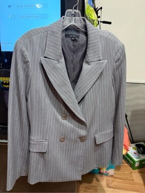 Women’s Gray Pinstripe Double-Breasted Blazer